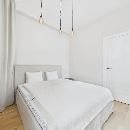 2br - 10min To Old Town Апартаменты Рига