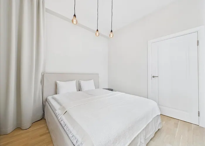 2br - 10min To Old Town Апартаменты Рига