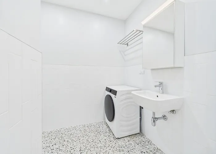 Апартаменты 2br - 10min To Old Town *