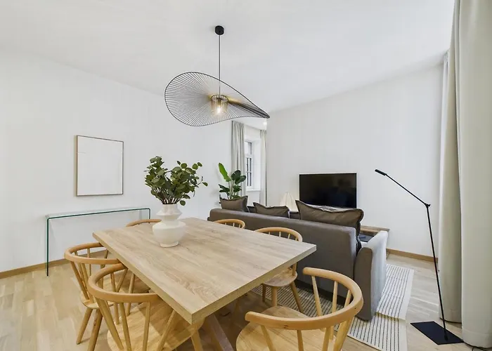 Apartment 2br - 10min To Old Town *